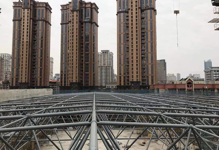 浏阳螺栓球网架结构